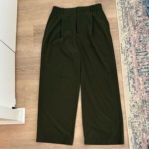 GAP Women's Wide Leg Pants in Olive Green